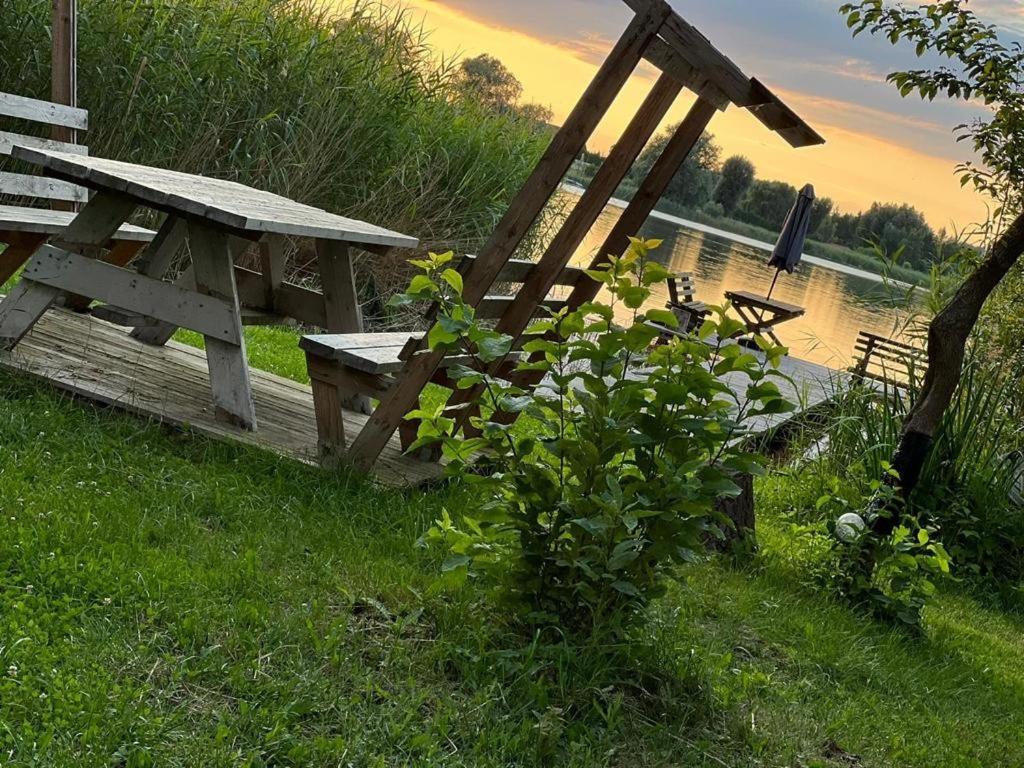 Domek Nad Jeziorem Myślibórz المظهر الخارجي الصورة